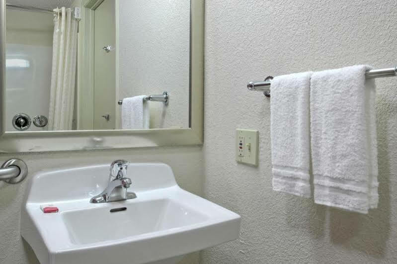 Red Roof Inn San Antonio Airport Esterno foto